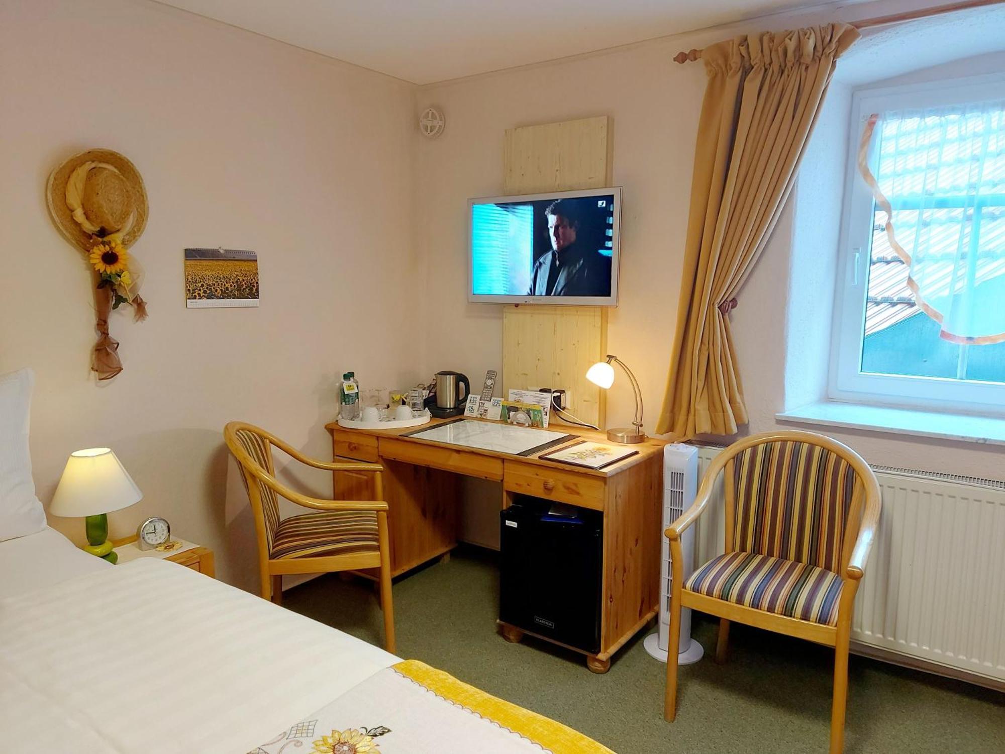 Logis L Auberge Gutshof Бішофсверда Екстер'єр фото